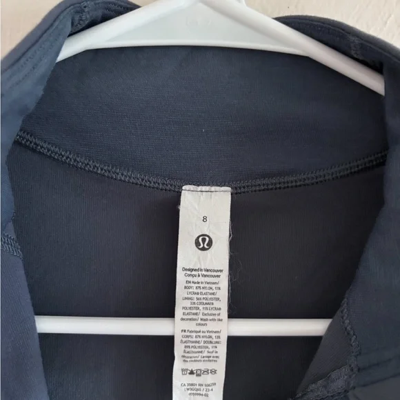 Lululemon Define Cropped Jacket in Deep Slate Blue - Picture 3 of 5